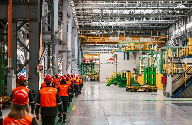 Camera boccia ripristino scudo penale per ArcelorMittal. E stop emendamento su taglio iva assorbenti