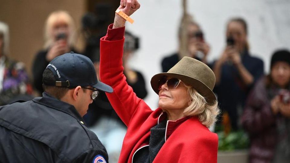 Manifesta per il clima, quarto arresto in un mese per Jane Fonda
