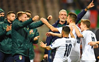 Italia-magia di Mancini, 3-0 in Bosnia e decima di fila