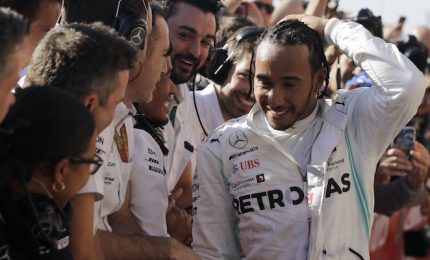 GP di Spagna: pole per Hamilton, nono Leclerc