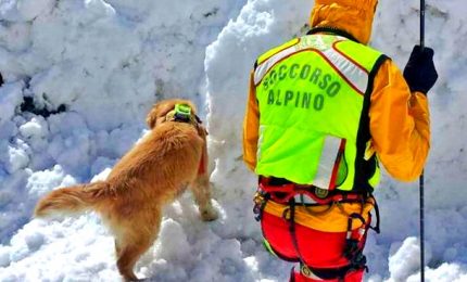 Valanga a 3 mila metri sul Monte Bianco, morti due sciatori