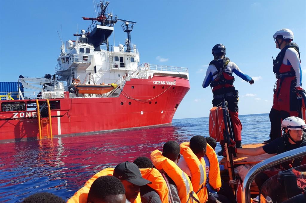 Migranti, Musumeci a Lamorgese: quali garanzie sicurezza per siciliani?