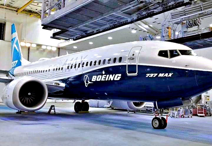 Boeing sospende la produzione del 737 Max da gennaio. Trema l’economia Usa
