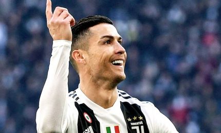 Ronaldo 'vola' e la Juventus ritrova la vetta