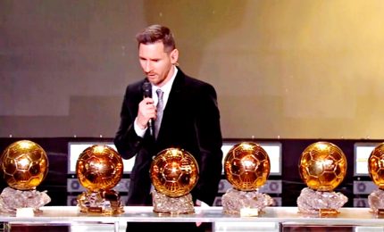 Messi vince il suo sesto Pallone d'Oro: "Mai smettere di sognare"
