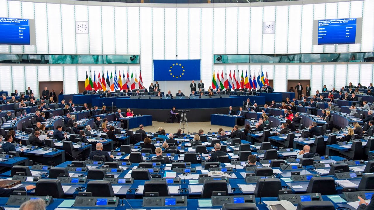 Parlamento Ue approva la legge sul clima. Dopo 2050 niente emissioni di gas