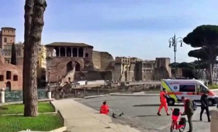 A Roma Piazza di Spagna e i Fori sono vuoti, turisti rassegnati