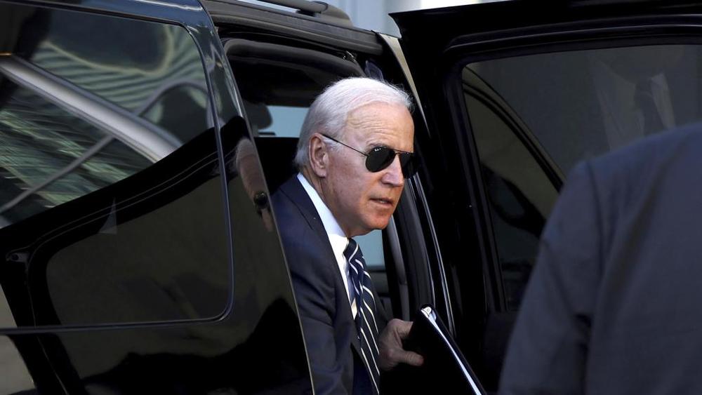 Biden parte a razzo: 1 milione di vaccinazioni al giorno e un piano da 1900 miliardi