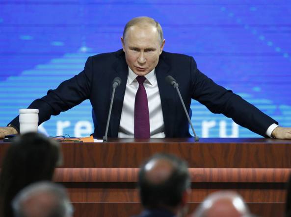 Putin ordina vaccinazione di massa, dopo ok di Londra a Pfizer