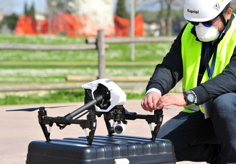 Enac: in Italia 8 mila operatori specializzati di droni nel 2019