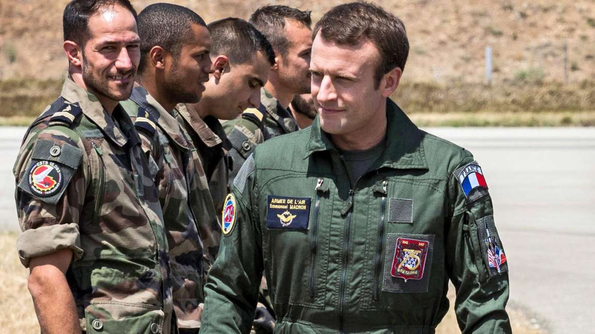 Macron annuncia operazione militare “Resilience” contro virus