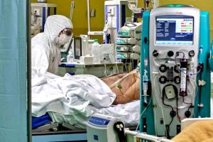 CORNAVIRUS-TERAPIA-INTENSIVA