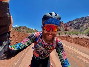 Musica/ "Non voglio cambiare pianeta", docutrip in bici per Jovanotti