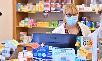 Coronavirus in Italia, drastico calo nuovi contagi. Ma i morti sono oltre 20 mila. Iss: "Non arriveremo a contagi zero"