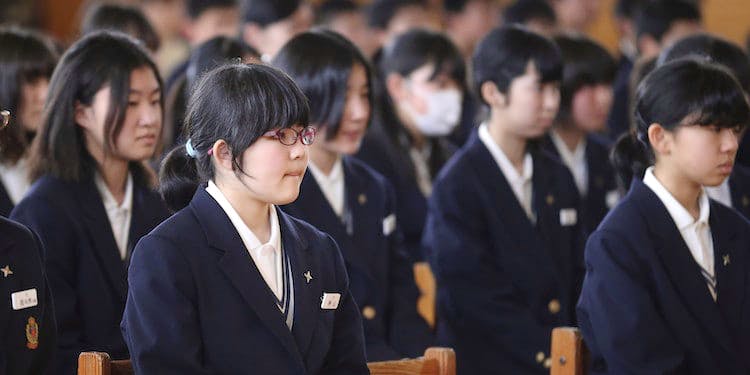 Coronavirus, il Giappone frena: ipotesi rinvio apertura scuole