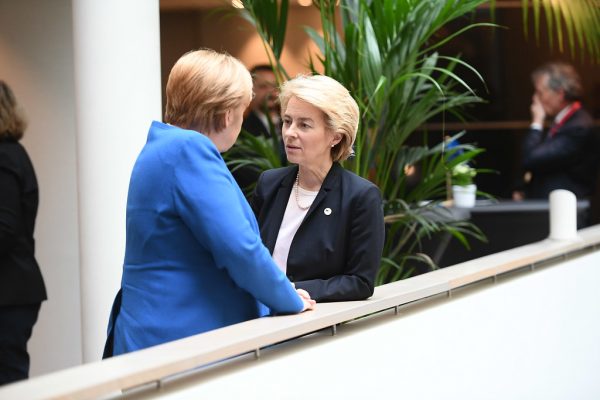 Merkel e von der Leyen fiduciose in accordo su Recovery Plan
