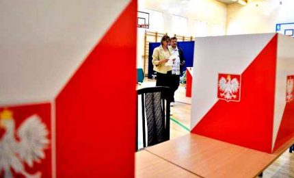 Polonia, rinviate le elezioni presidenziali