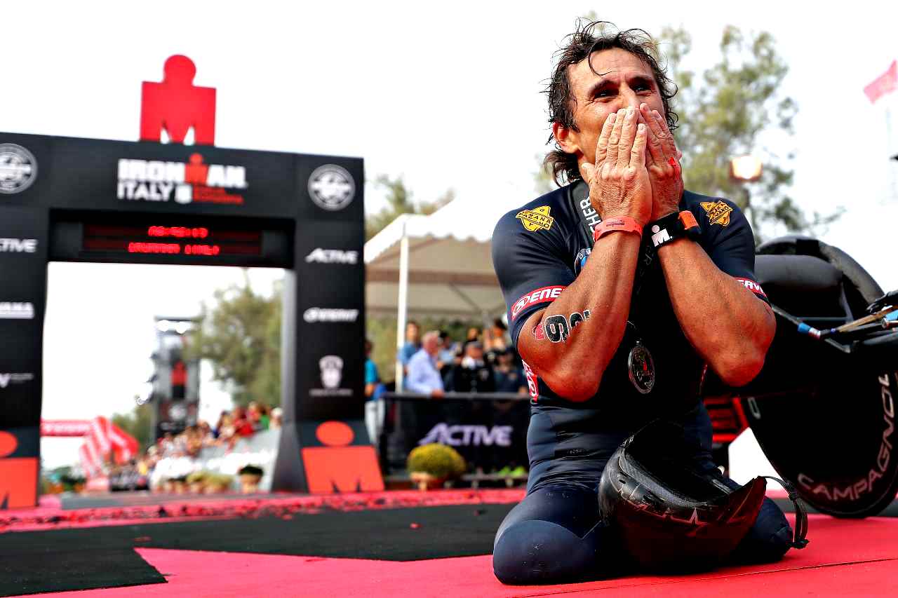 Zanardi “in coma farmacologico, danno neurologico molto grave”