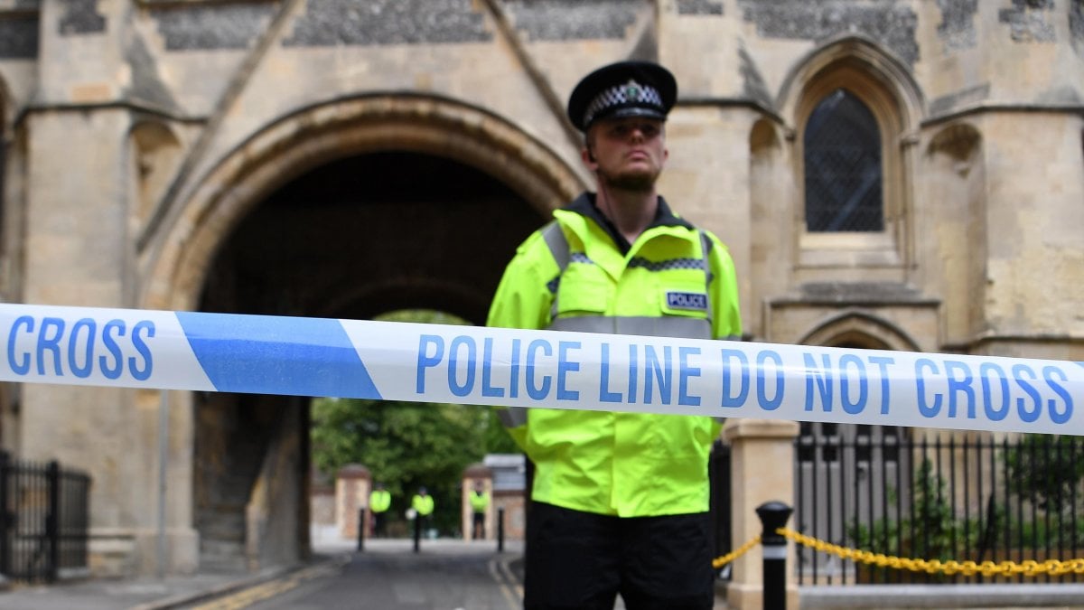 Polizia inglese definisce “terrorismo” accoltellamento a Reading