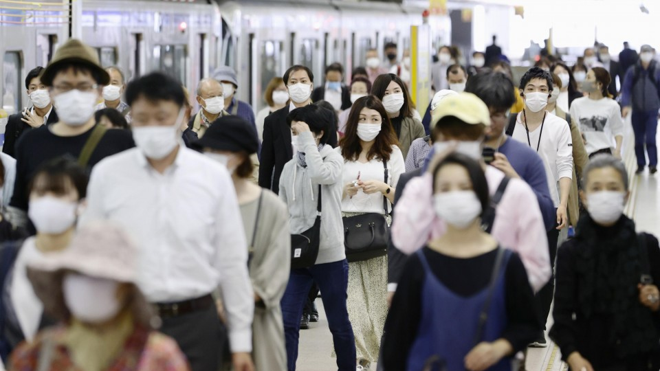 Coronavirus, a Tokyo contagi record: “Sistema sanitario potrebbe finire sotto stress”