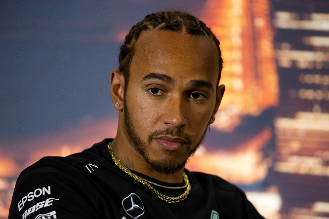 Formula1, Lewis Hamilton positivo al coronavirus