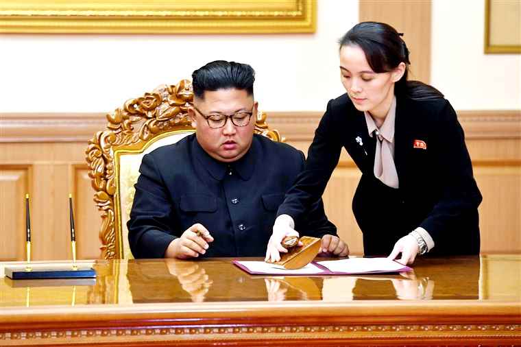 Nordcorea, sorella di Kim Jong Un ancora assente dal Politburo. Ed è giallo su Covid