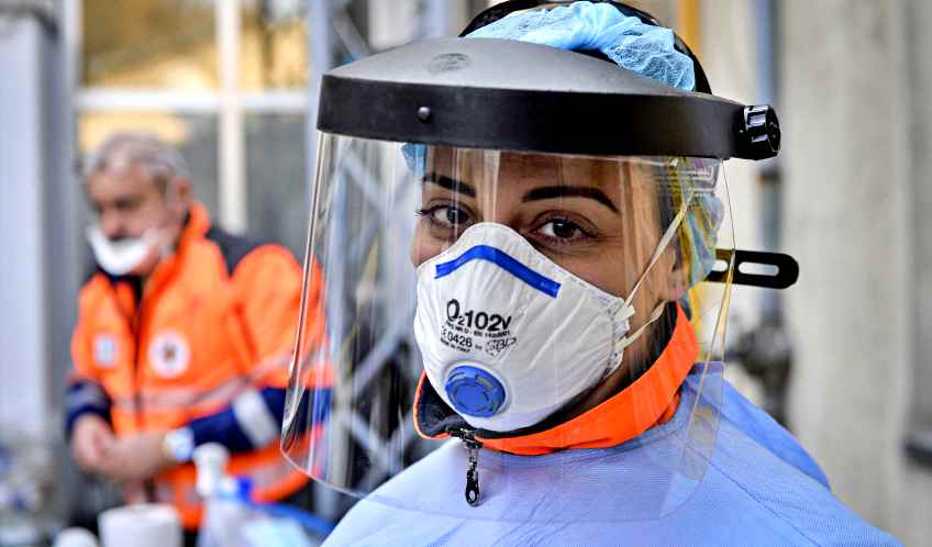 Covid-19, in terapie intensive tasso non vaccinati 12 volte più alto