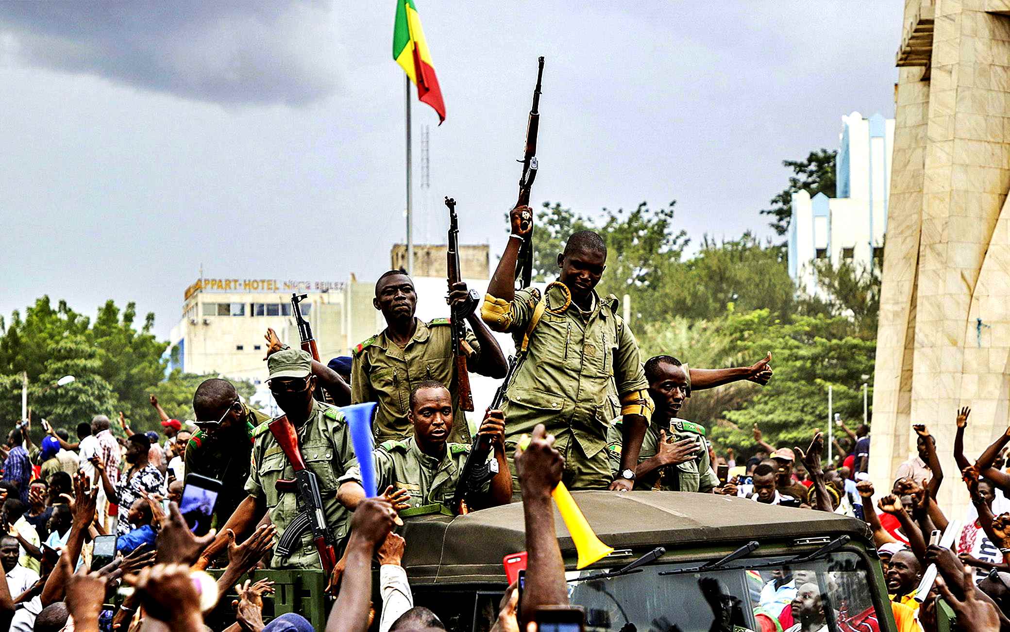 Golpe militare in Mali, arrestati presidente e primo ministro