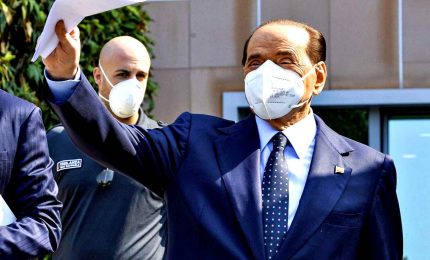 Ronzulli smentisce aggravamento Berlusconi: "Dimesso a breve"