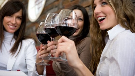Calano vendite di vino italiano nel mondo: prima volta in 30 anni