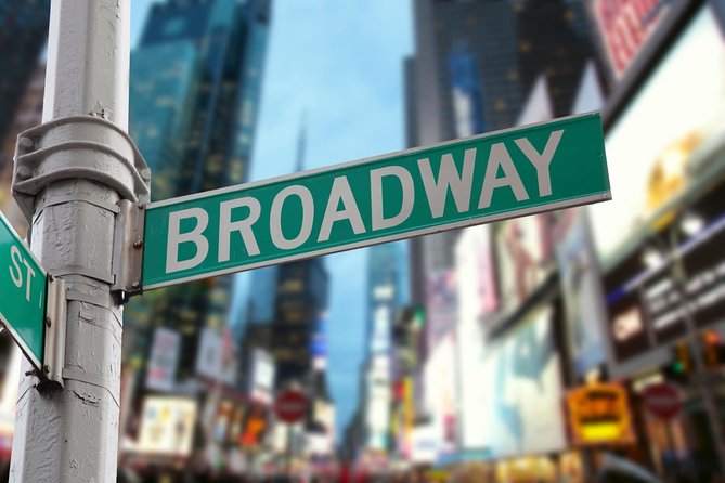 Le luci di Broadway spente almeno fino al 1 giugno del 2021