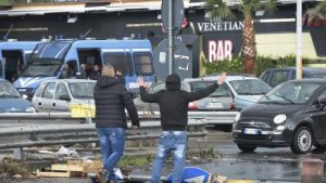 Commercianti in rivolta ad Arzano