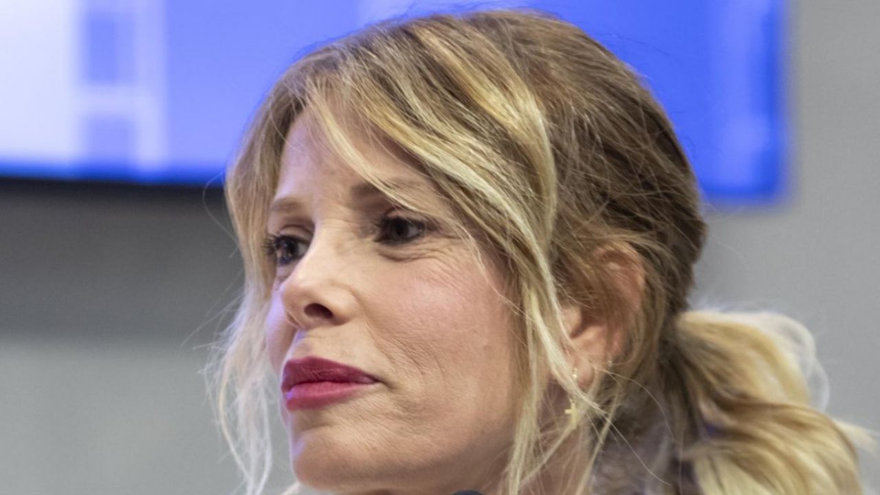 Alessia Marcuzzi salta la conduzione de Le Iene, precauzione