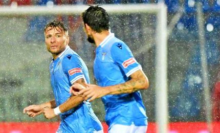 Crotone-Lazio 0-2, Immobile e Correa volano sotto il diluvio