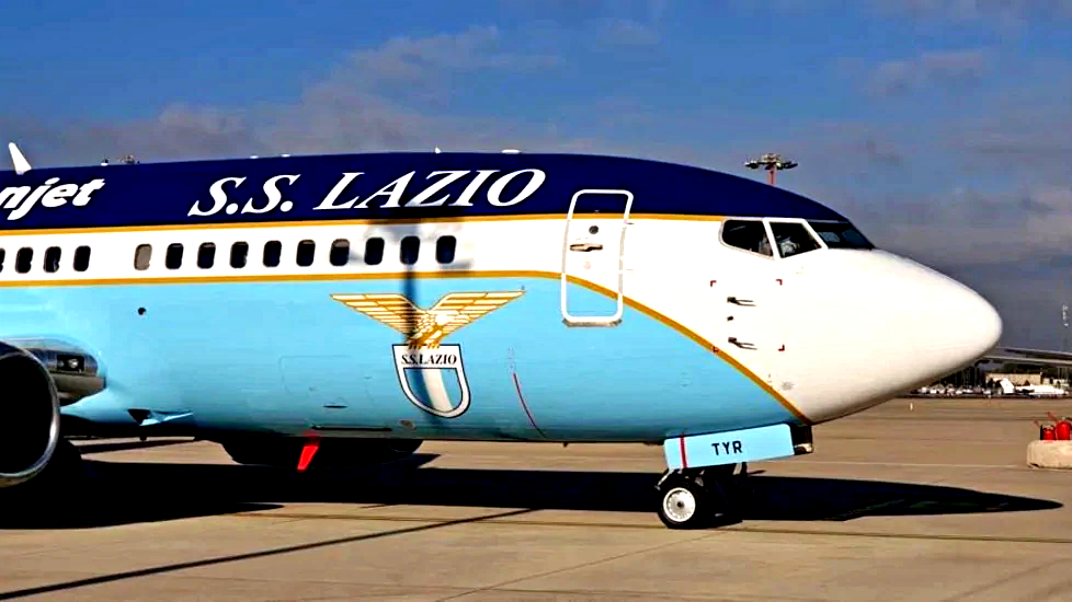 La Lazio come il Barcellona e il Manchester United, Lotito regala alla squadra un aereo personale