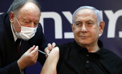 Covid, Israele: 13 vaccinati soffrono di "paralisi facciale"