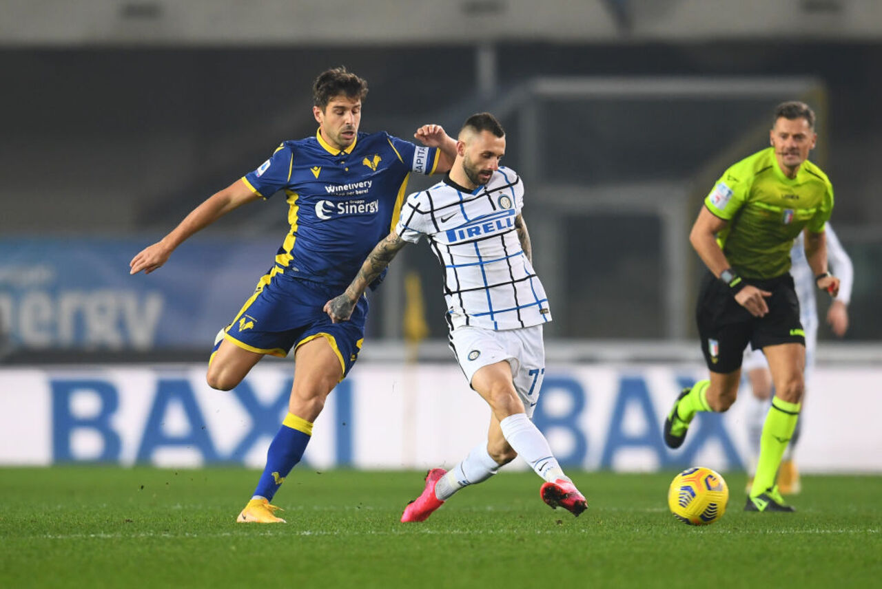 Verona-Inter 1-2, nerazzurri in vetta per pochi minuti