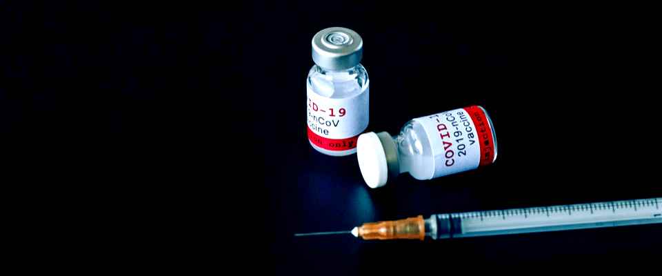 Allarme sul vaccino AstraZeneca. Aifa: effetti collaterali non chiari