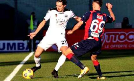 Crotone-Spezia 4-1, prima vittoria per i calabresi