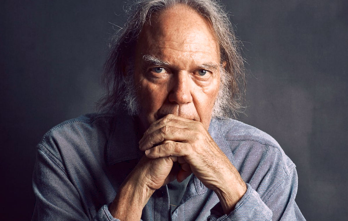 Il regalo di Neil Young: il suo catalogo musicale online gratis