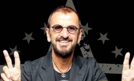 Il ritorno di Ringo Starr col nuovo singolo Here's to the nights