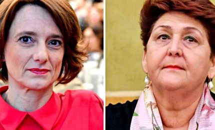 Le ministre Bellanova e Bonetti si lasciano. Conte accetta le dimissioni