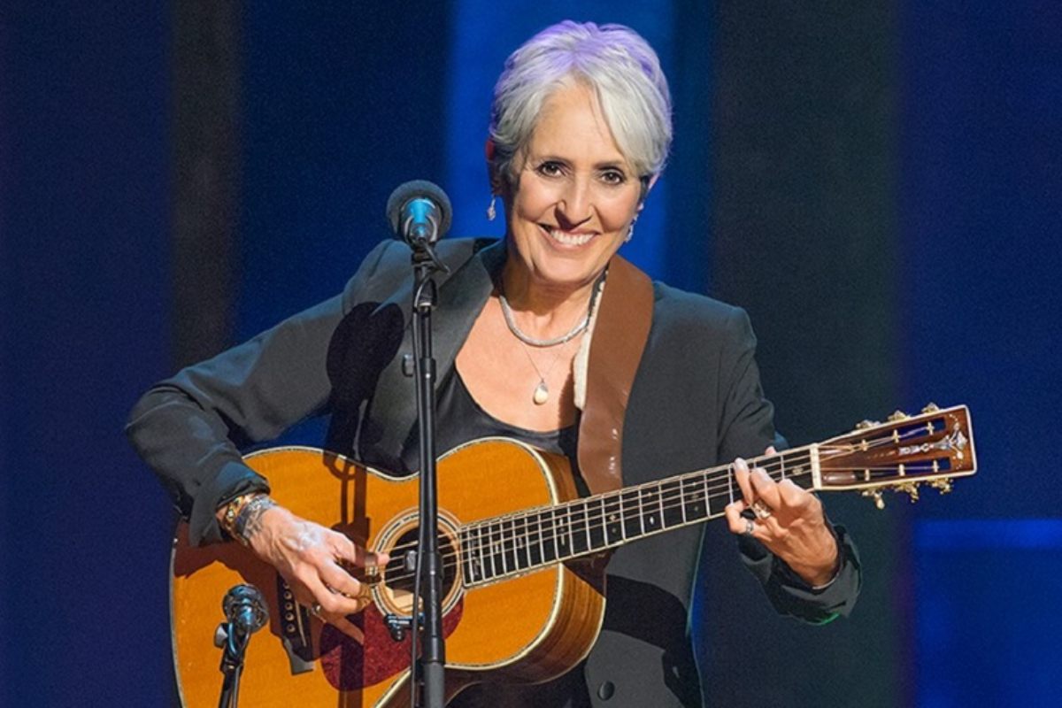 Joan Baez, compie 80 anni la voce della protesta in Vietnam