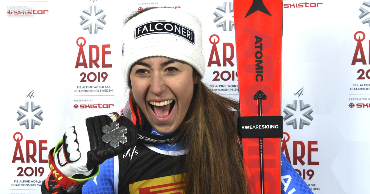 Fantastica Sofia Goggia, vince a St Moritz con la mano fratturata
