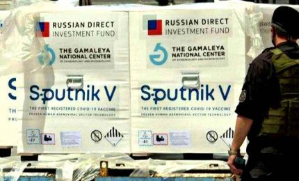 Ungheria autorizza vaccino anti Covid russo Sputnik, primo Paese Ue