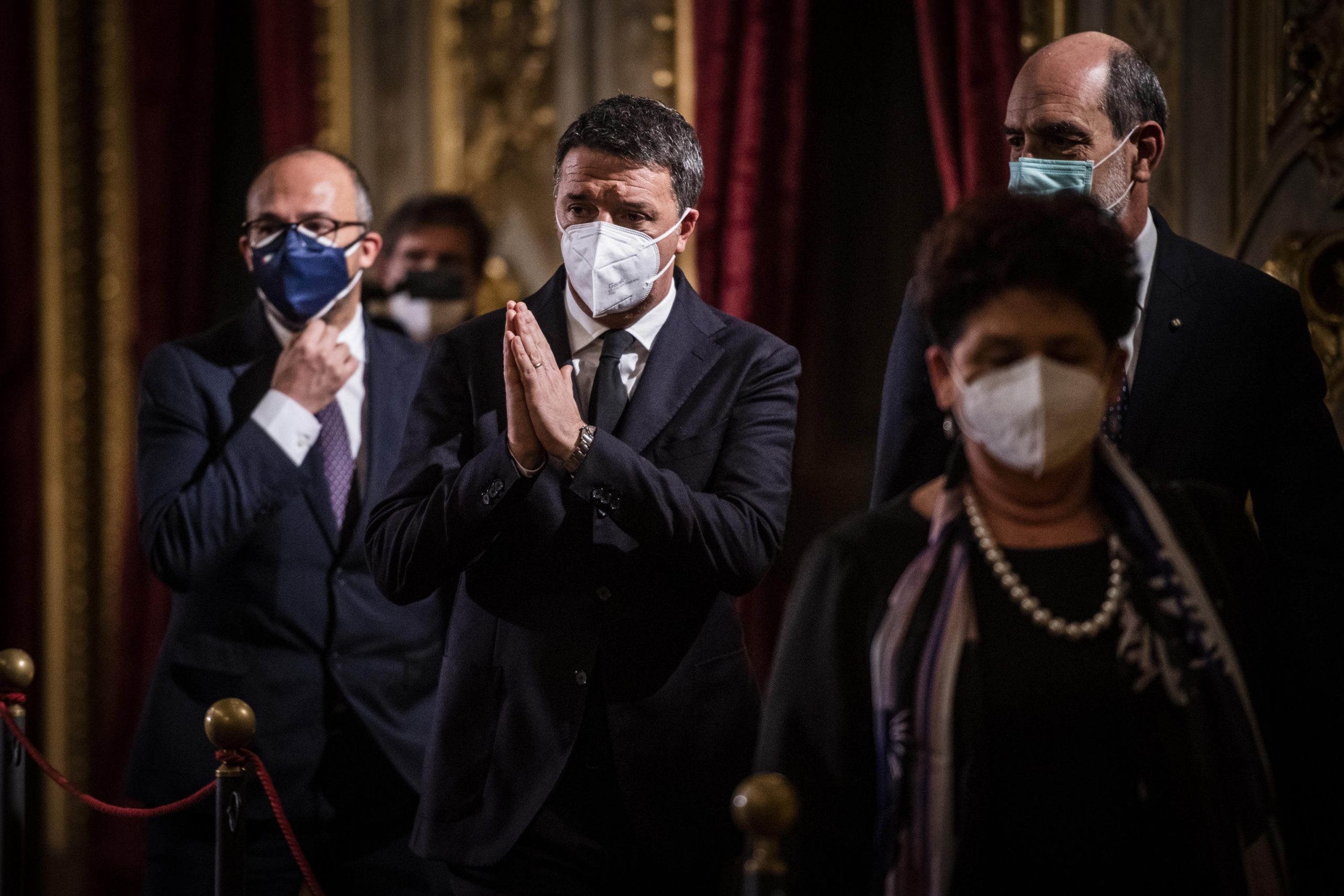 Renzi: serve governo politico, pronti ad ascoltare M5S
