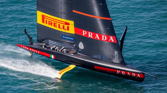 Coppa America, parte con una sconfitta l’avventura di Luna Rossa