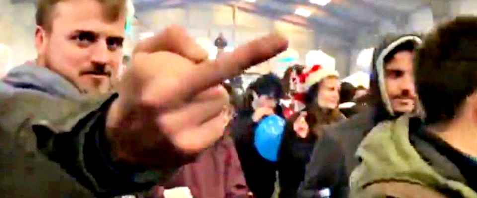 Covid, oltre 2.500 a un party illegale di Capodanno in Francia