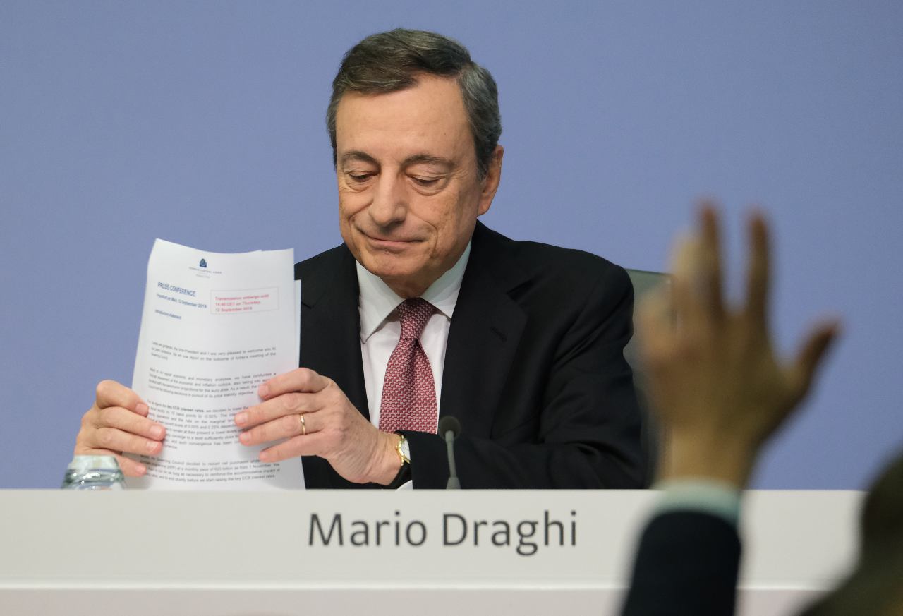 Draghi: non è recessione ma rallentamento. Le sanzioni a Russia preoccupano il premier