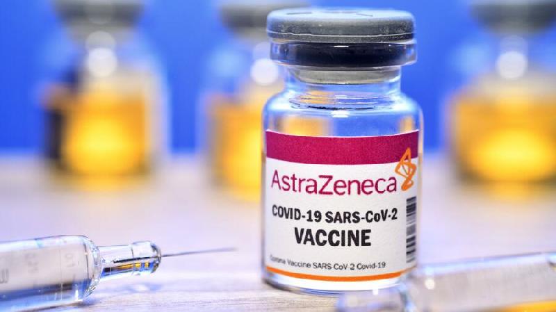 Può causare trombosi, AstraZeneca ritira il suo vaccino anti Covid